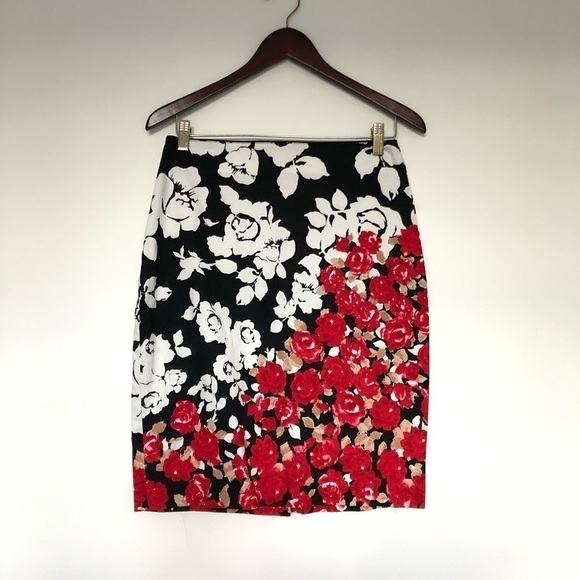 𝅺RICKI’S Floral Cotton Pencil Skirt - Picture 3 of 11